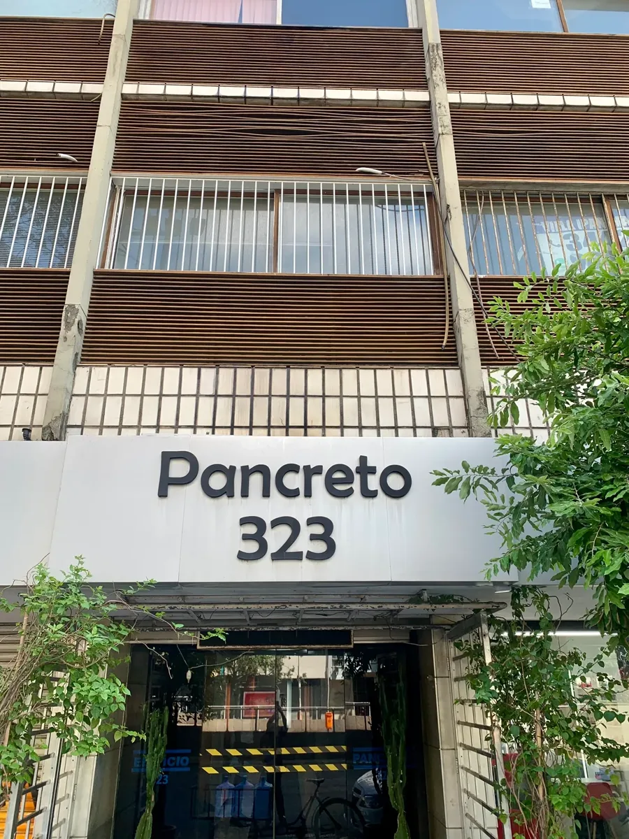 Fachada do Edifício Pancreto, na Avenida Princesa Isabel, 323, em Copacabana